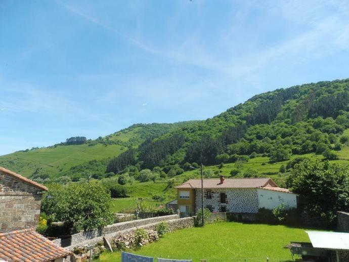El Corro, acogedora casa con jardín en el corazón de Cantabria Villasuso de Cieza Exterior foto